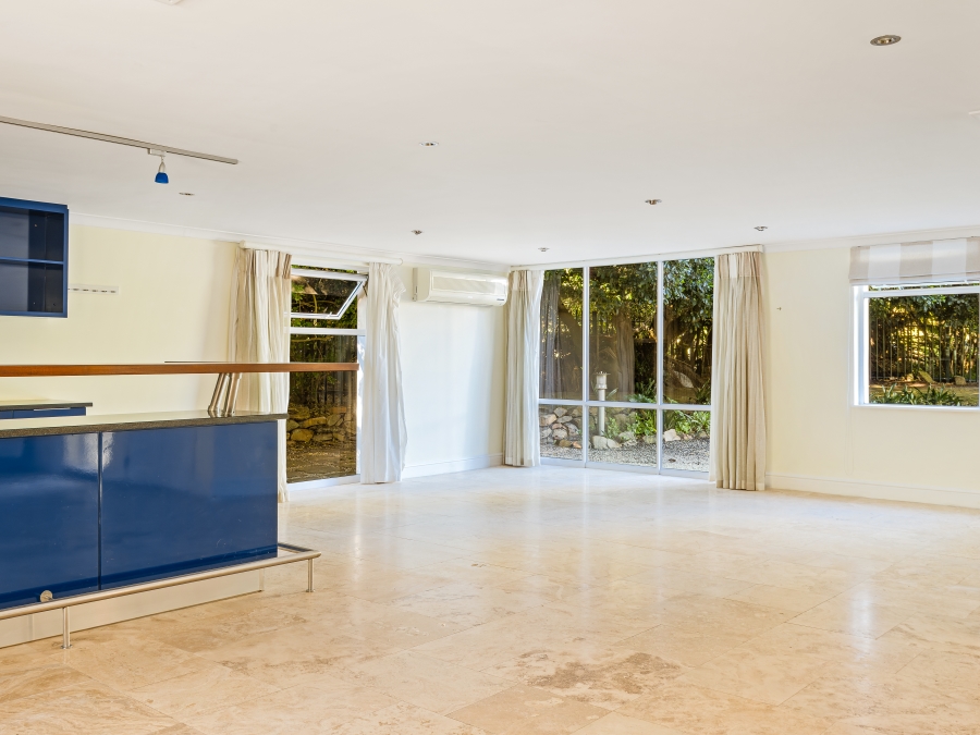 5 Bedroom Property for Sale in Leisure Isle Western Cape